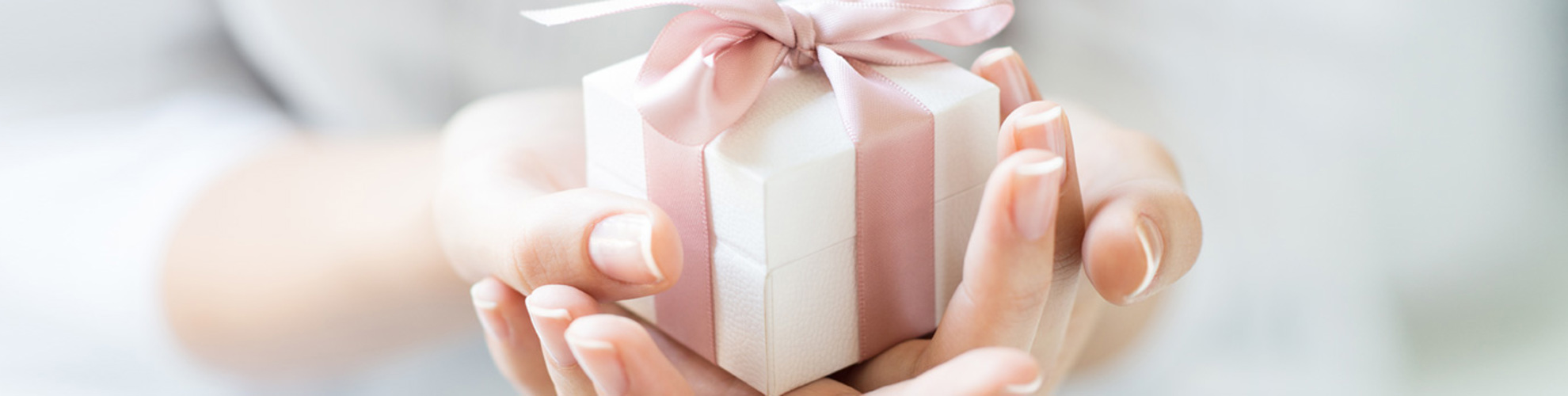 Gifts/Cards/Gift Wrapping